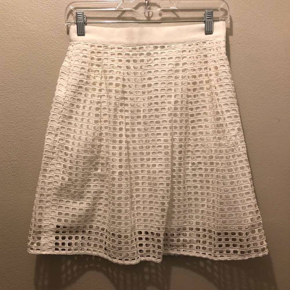 Ann Taylor Loft White Eyelet Skirt Size 2P